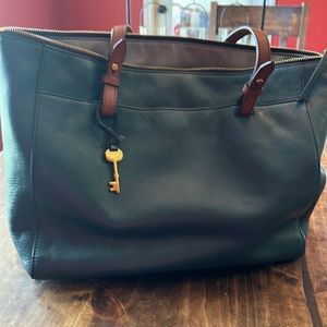 Fossil, green leather purse